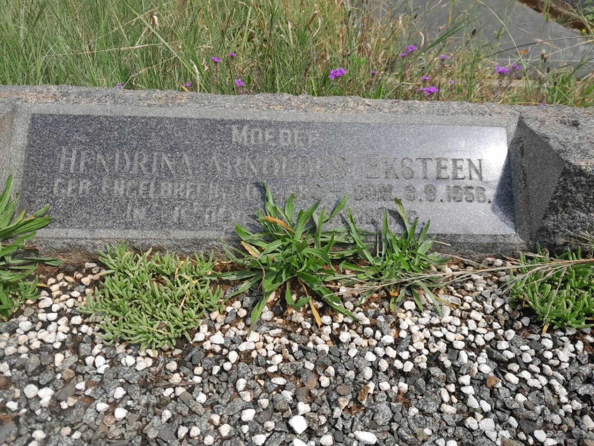 EKSTEEN-Hendrina-Arnoldus-nee-Engelbrecht-0000-1956-F-01