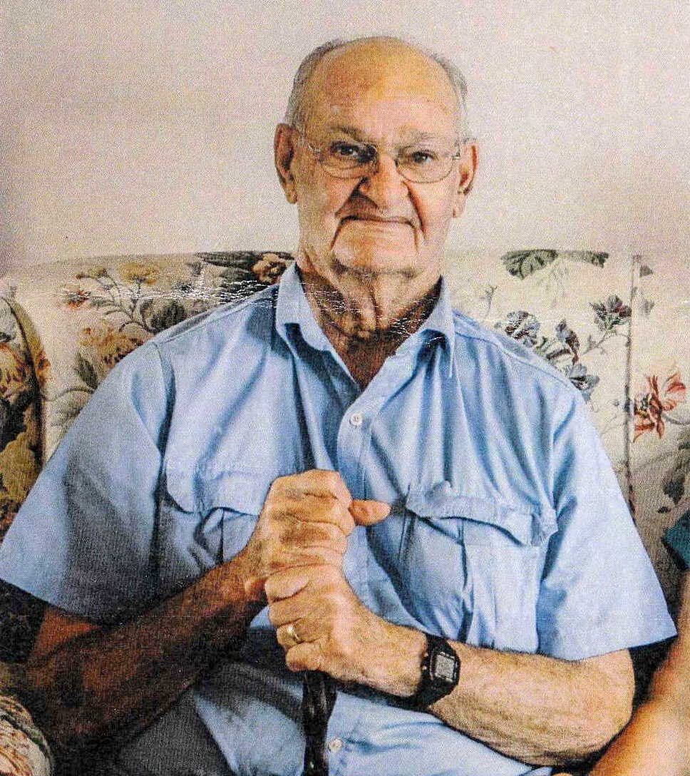 STRYDOM-Kobus-1939-2022-M_01